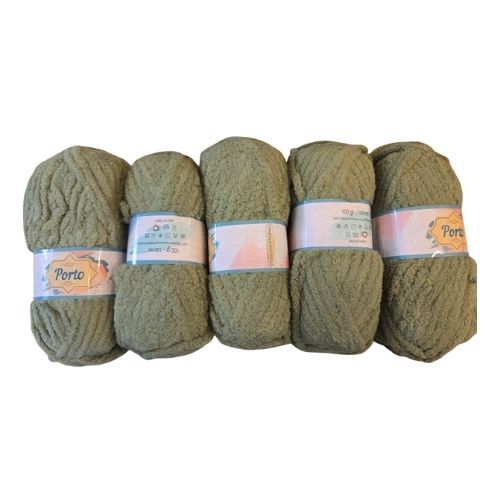 Clearance Sale Plush - Chunky - Colour 670 (5 x 100g Packet)