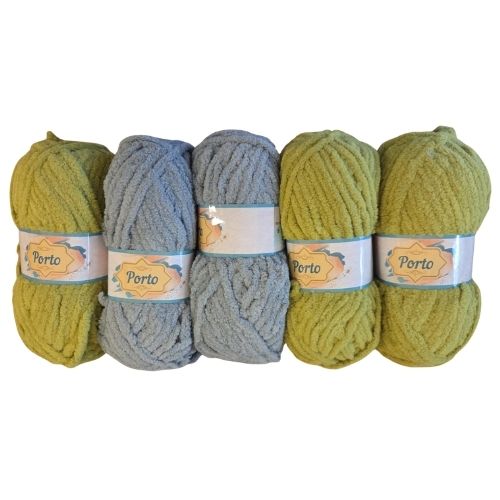 Clearance Sale Plush - Chunky - Colour 686 (5 x 100g Packet)