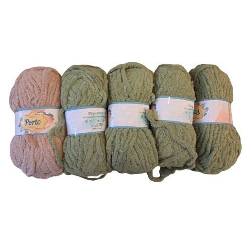 Clearance Sale Plush - Chunky - Colour 697 (5 x 100g Packet)